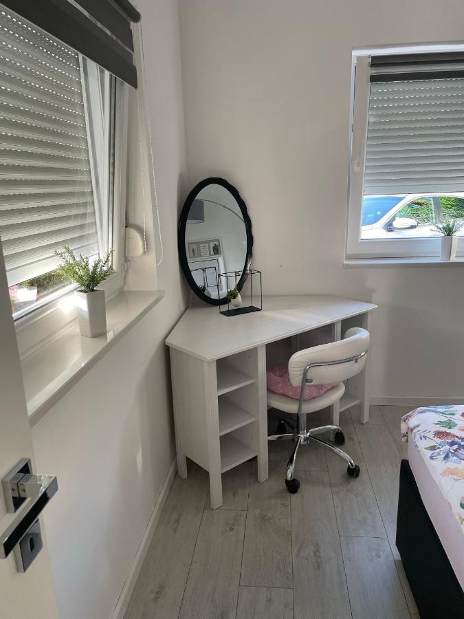 Appartamento Drenova Apartman Fiume Esterno foto