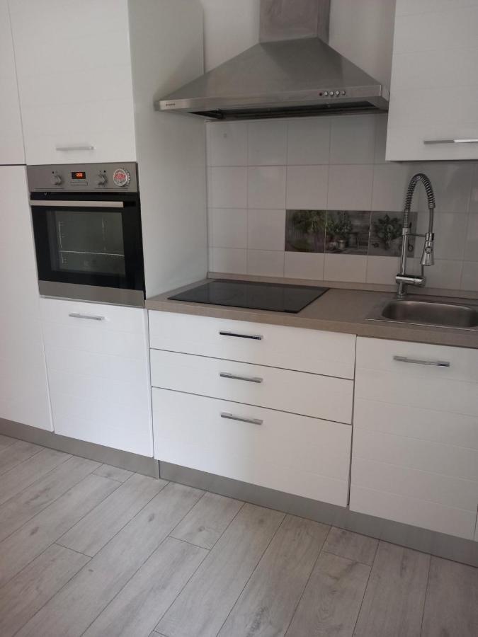 Appartamento Drenova Apartman Fiume Esterno foto